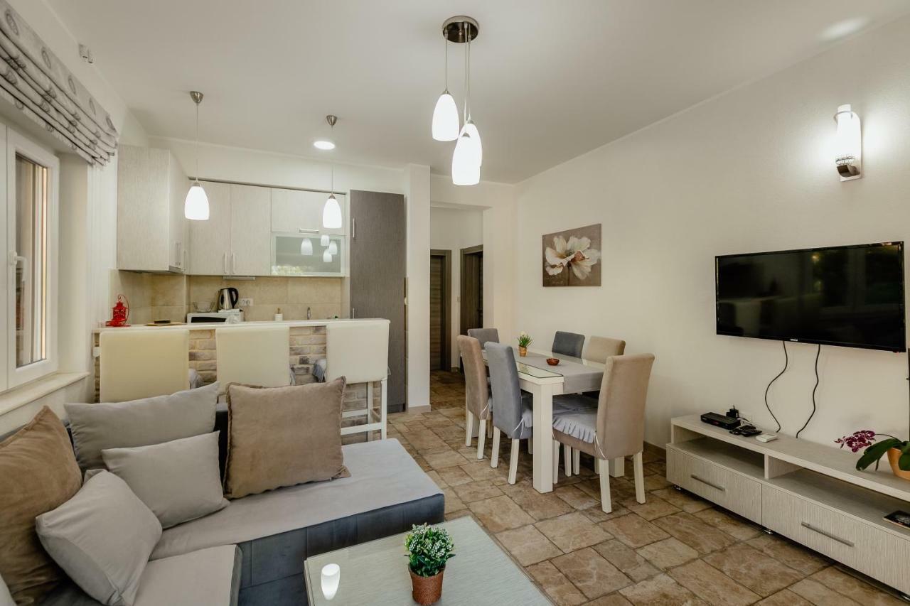 Bobana Apartments Donji Morinj Exteriör bild